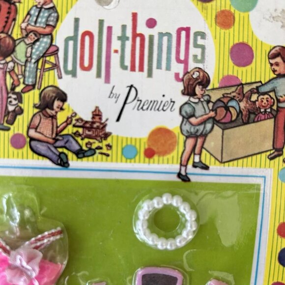 VTG Premiere Doll Things Outfit NEW Pink Bikini Pearls Brush Comb Mirror NOS - Picture 4 of 7